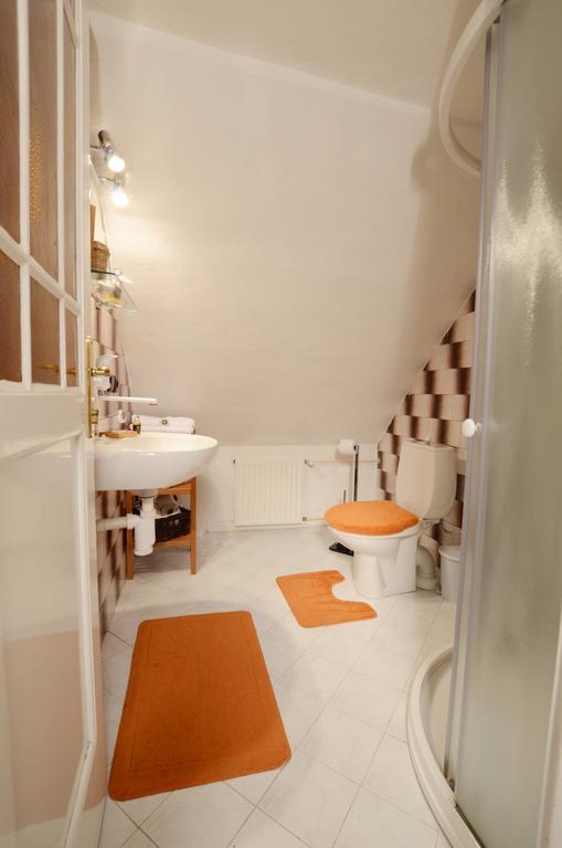 Pension Pod Morskym Okem Karlovice  Exteriör bild