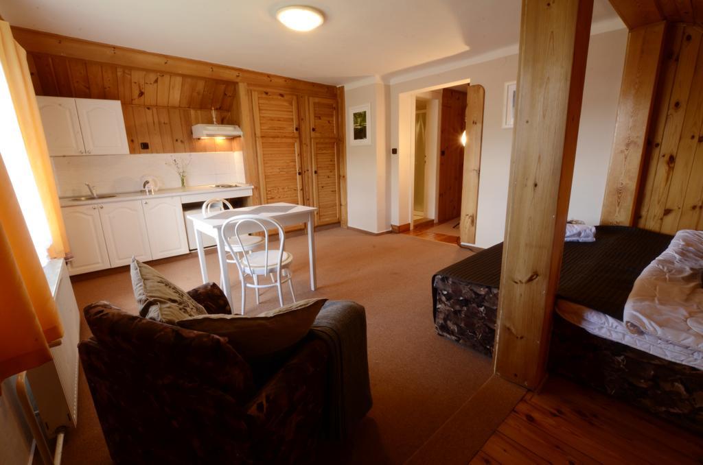 Pension Pod Morskym Okem Karlovice  Exteriör bild