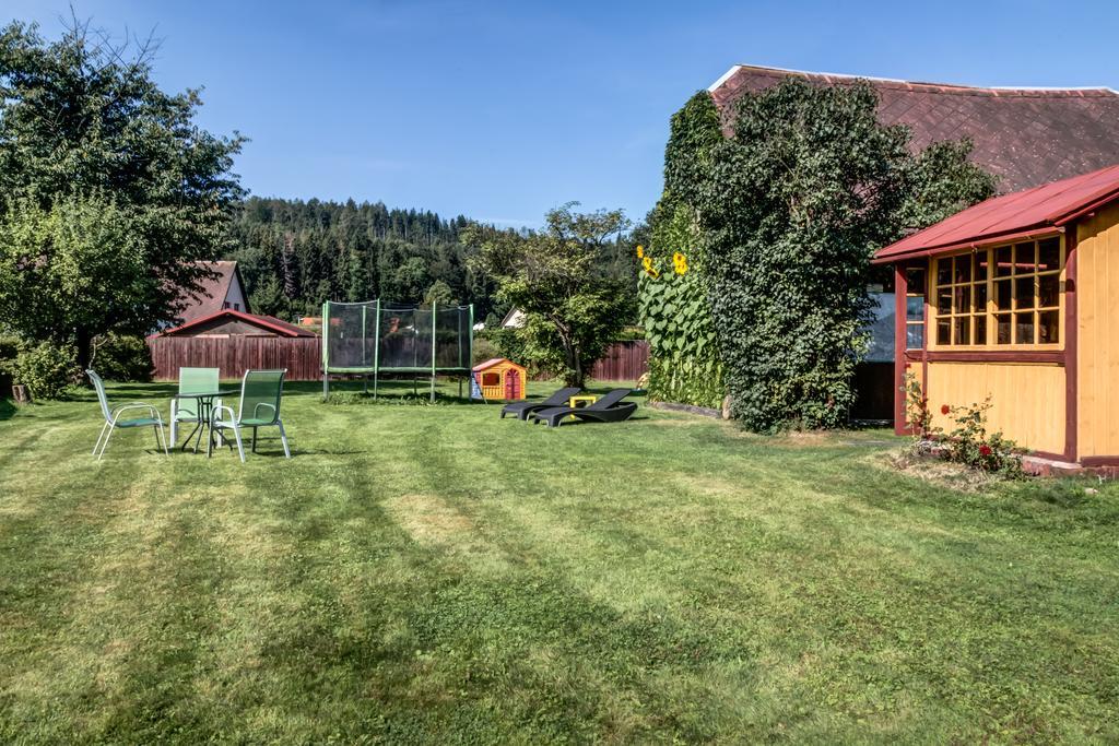 Pension Pod Morskym Okem Karlovice  Exteriör bild